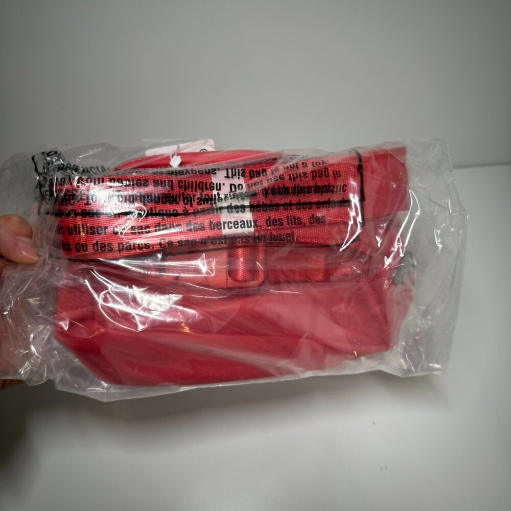 Lululemon Everywhere Belt Bag 1L Pale Raspberry - Picture 2 of 2